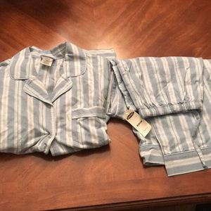 Old Navy 2 Piece PJ Set